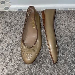 CHANEL taupe colored ballet flat Size 8. Perfect color for any outfit.
